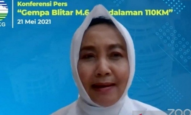 Kepala BMKG Dwikorita Karnawati dalam konferensi pers daring mengenai Gempa Blitar di Jakarta