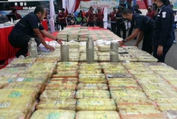 polisi--1129-ton-sabu-rencananya-dipasarkan-di-jabar-dan-jakarta